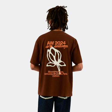 Back Close Flower Tee